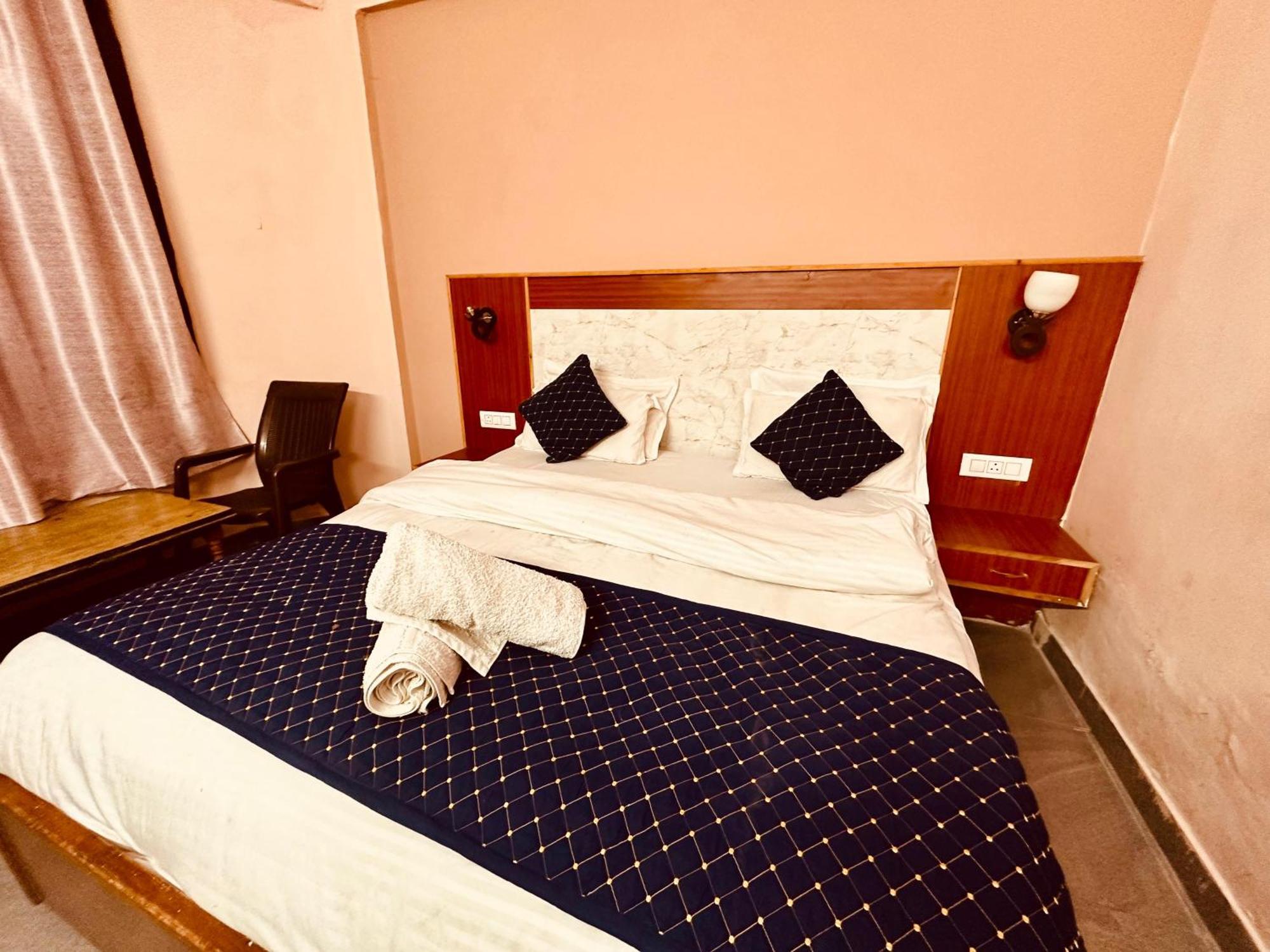 Hotel D Kanchan Manali 외부 사진