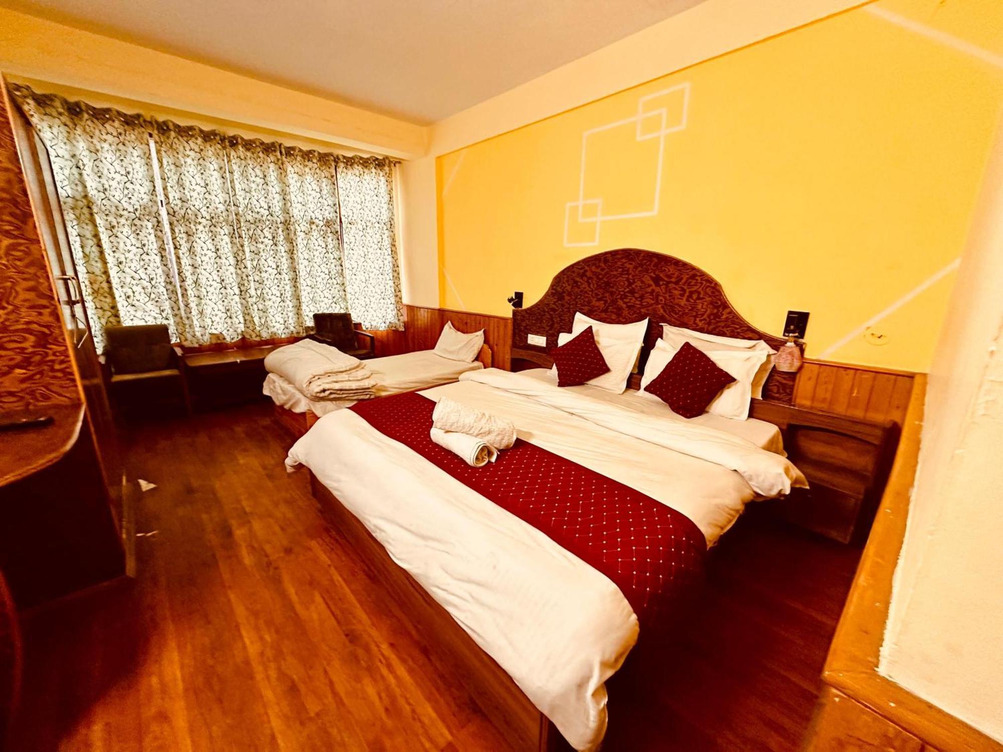 Hotel D Kanchan Manali 외부 사진