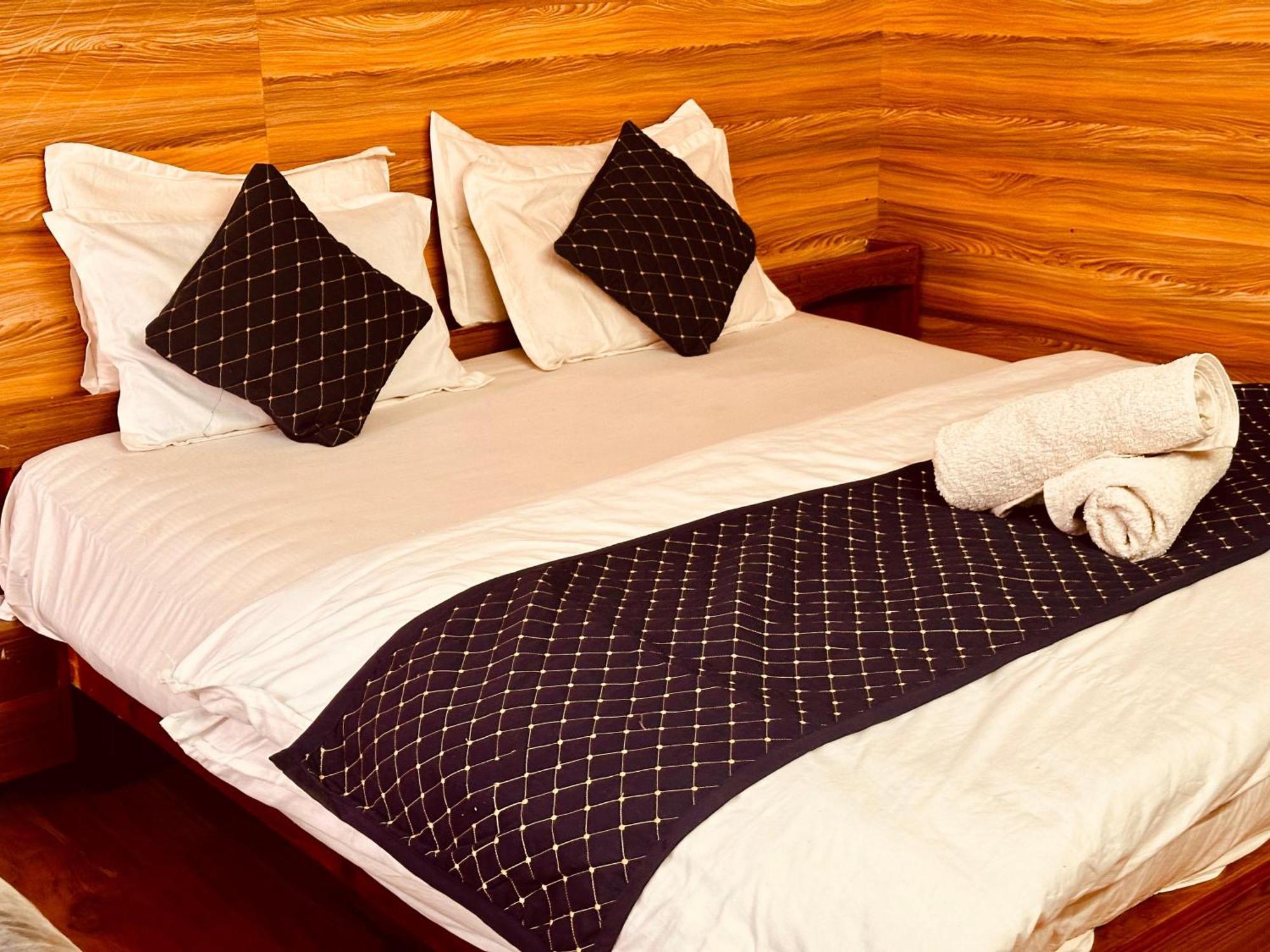 Hotel D Kanchan Manali 외부 사진