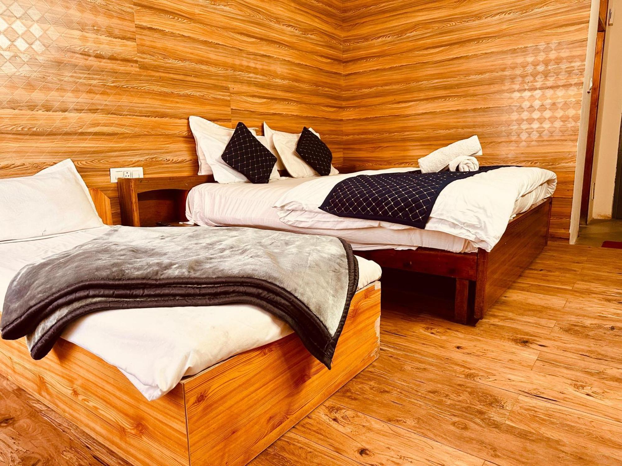 Hotel D Kanchan Manali 외부 사진