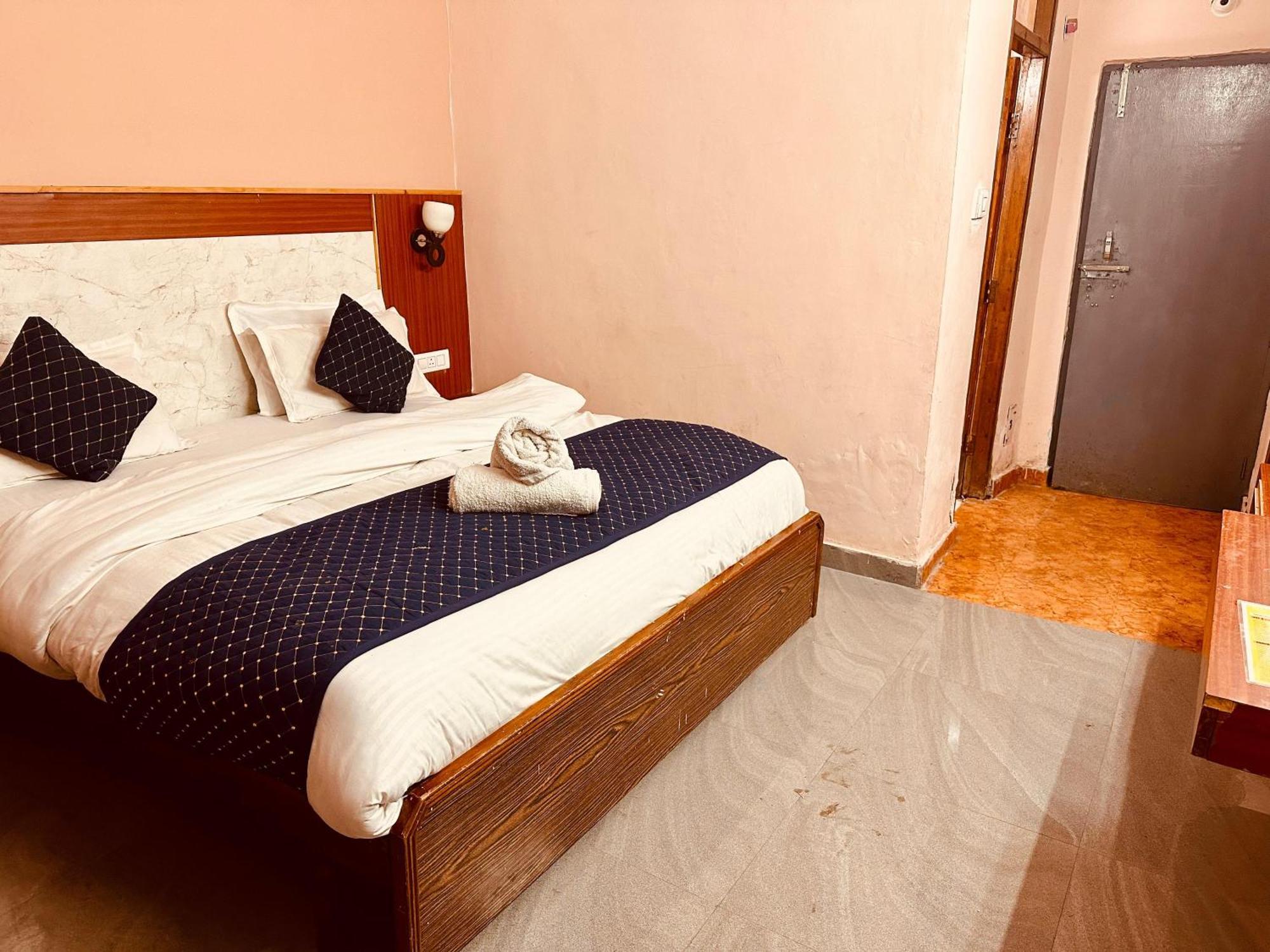 Hotel D Kanchan Manali 외부 사진